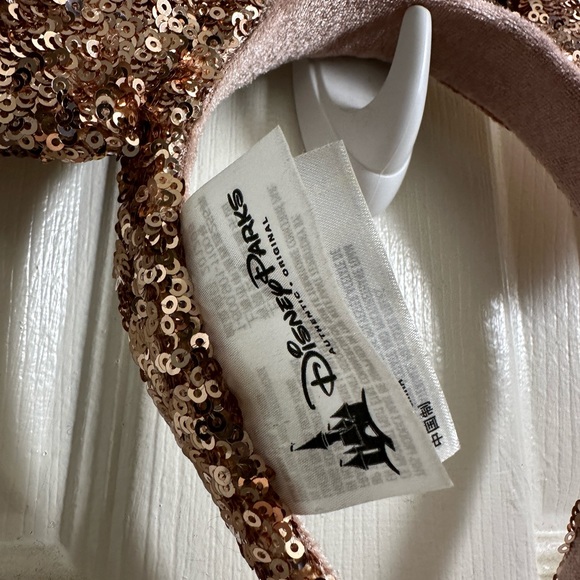 Disneyland rose gold Minnie Mouse ears - Picture 3 of 3